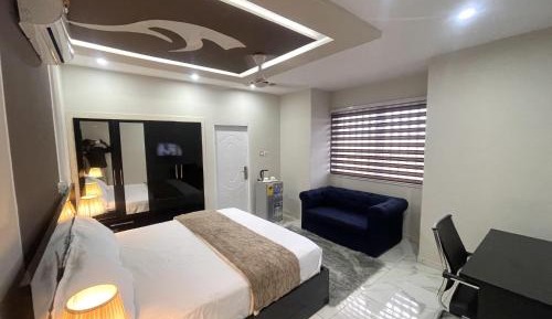 Deluxe King Room
