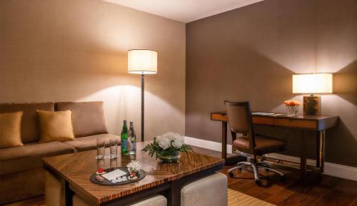 Junior Suite with Pool View