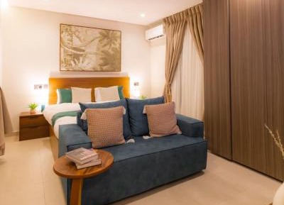 Studio Apartment with Queen Bed