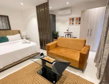 Studio Apartment with Balcony
