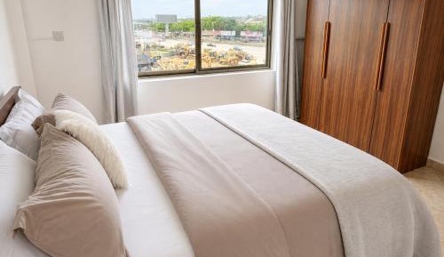 Three-Bedroom Deluxe Apartment