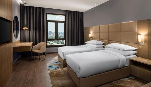 Standard Twin Room with City View