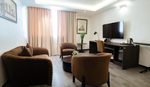 Ebony Suite