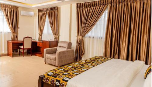 Deluxe King Room