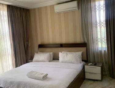 Deluxe Queen Room