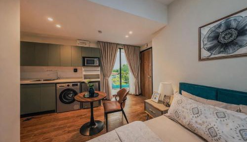 Studio with Balcony