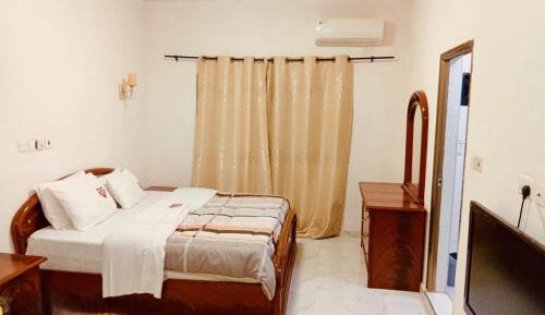 Deluxe King Room