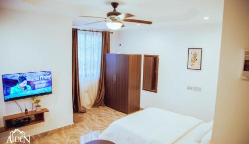 Single Room with Mountain View
