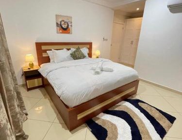 Three-Bedroom Apartment with Balcony