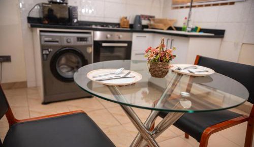 One-Bedroom Apartment with Balcony