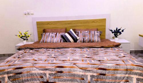 Twin Room with Private Bathroom