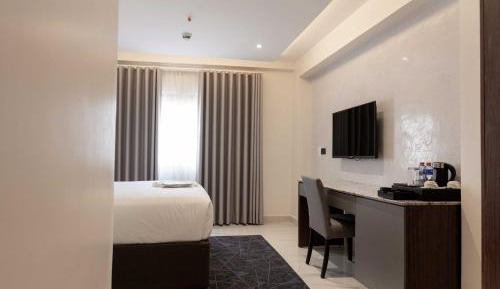 Queen Room