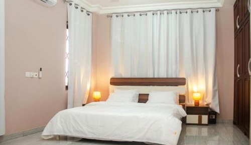 Deluxe Double Room (2 Adults + 1 Child)