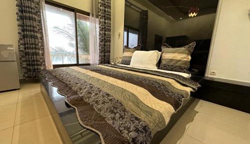 Deluxe Double Room (2 Adults + 1 Child)