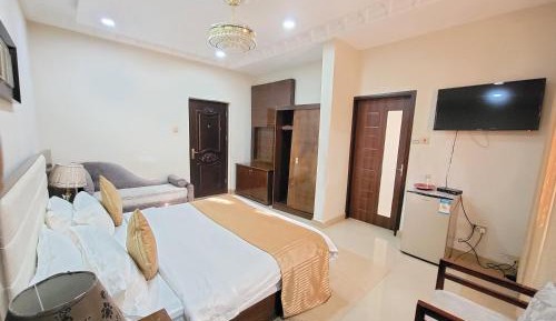 Standard King Room