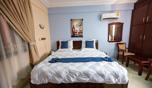 Deluxe Queen Room