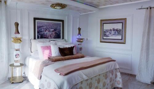 Deluxe Double Room with Bath