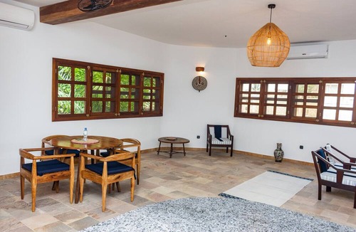 Lome Hotel | Hotel Otsunami