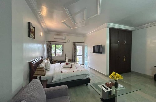 East Legon Hotel | MJ Grand Hotel