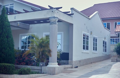 Ejisu Hotel | 9 ROSES HOTEL