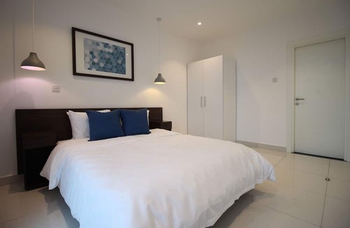 Cantonments Hotel | Embassy Gardens - One Bed Standard Unit