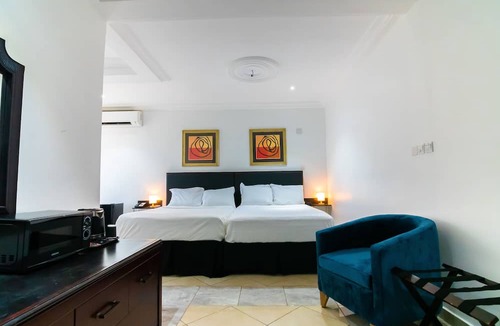 Teshie Hotel | KoKo Palm Inn