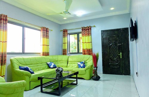 Kumasi Apartment | INDIGO COTTAGE