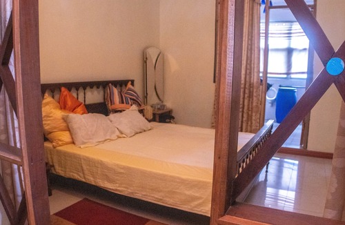 Akyinim House | Art and Leisure-EB Hotel