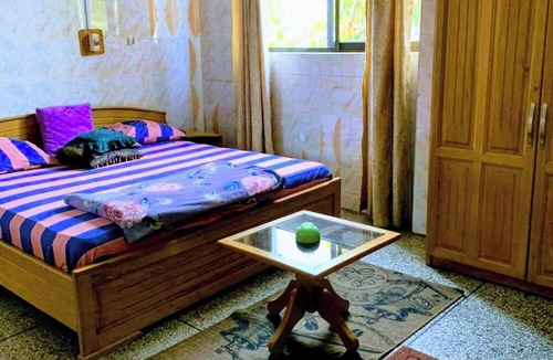 Nungua House | Room-renajoe Exclusive Guesthouse Tema C