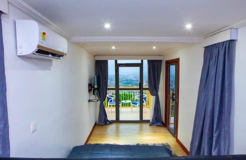 Dansoman Apartment | Villa D'Tuger
