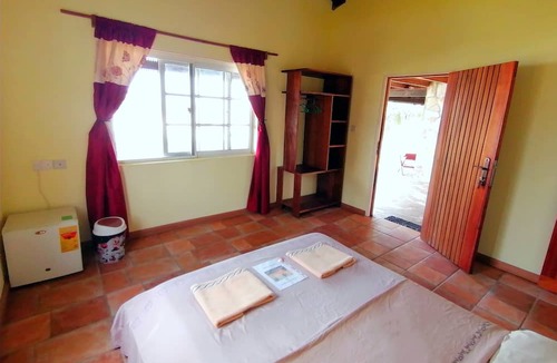 Busua Hotel | Afro Beach Eco Resort
