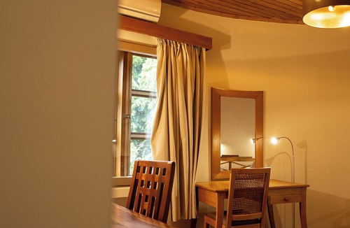 Accra Hotel | Esther's Hotel