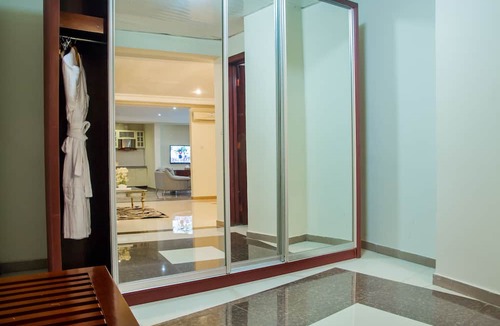Nungua Hotel | Royal Nick Hotel