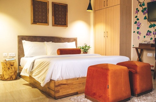 Osu Klottey Hotel | Roots Hotel Apartment