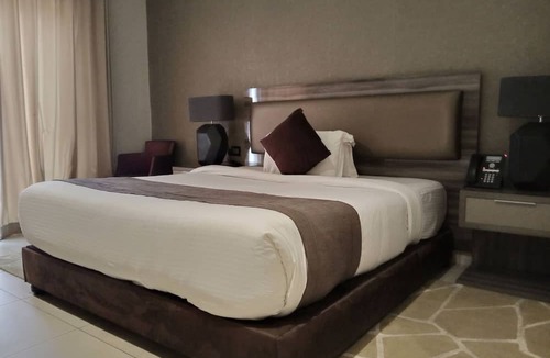 Sekondi-Takoradi Hotel | The Palms by Eagles Takoradi