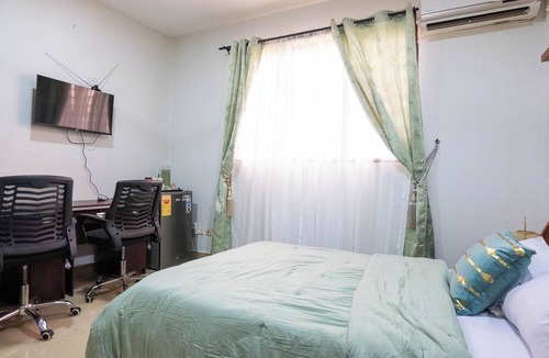 Kweiman Apartment | Double Bed Room in Accra, Oyarifa, WiFI, Backup Generator