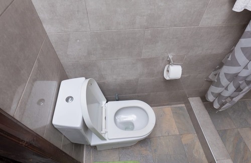 Kweiman Apartment | Double Bed Room in Accra, Oyarifa, WiFI, Backup Generator