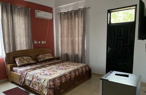 Sunyani Hotel | Thesyl Hotel