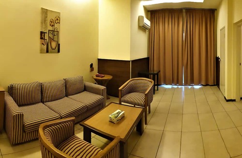 Teshie Hotel | Robinhood Inn
