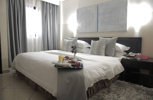 Teshie Hotel | Oak Plaza Hotels - East Airport
