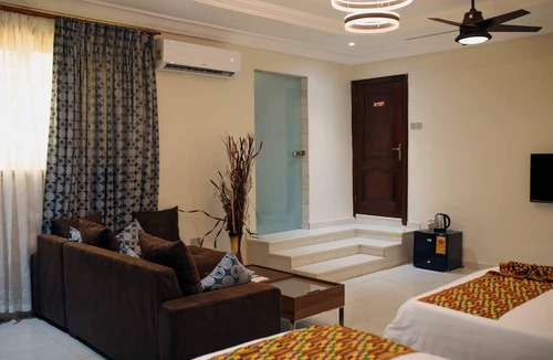 Teshie Hotel | Cocktail and Dreams Hotel