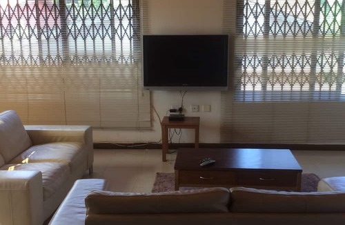 Adenta House | Room-ghouse - Ideal For Friends - Family