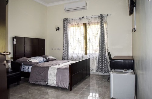 Akosombo House | 3A's Guest House
