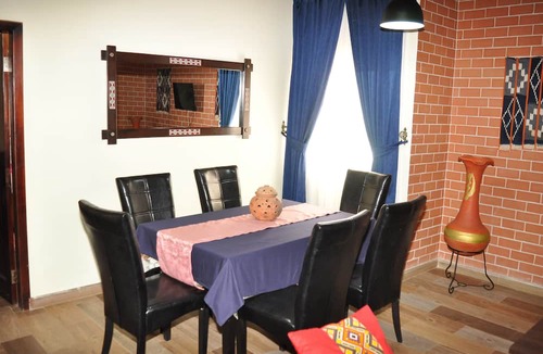 Fiefiemu House | Santa Monica Home Lodge