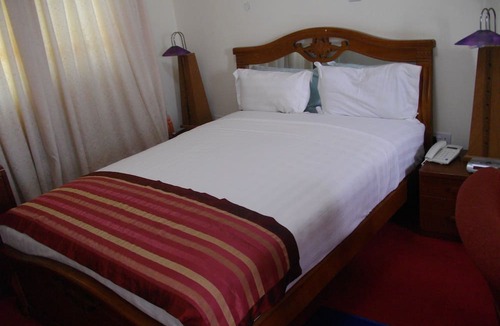 Kokrobite Hotel | De Holiday Beach Hotel