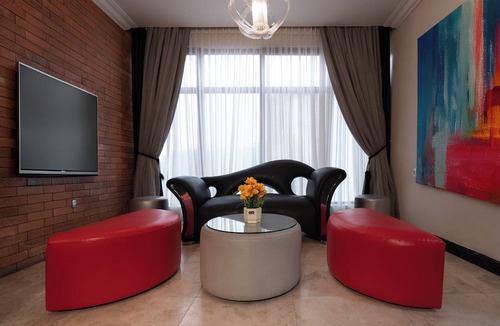 Accra Hotel | Villa Monticello