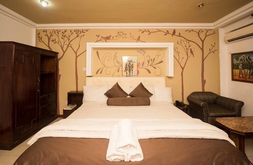 Osu Klottey Hotel | Niagara Hotel