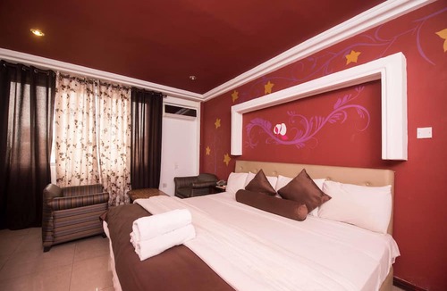 Osu Klottey Hotel | Niagara Hotel