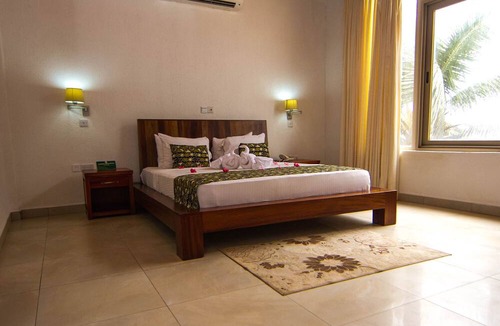 Elmina Hotel | Coconut Grove Beach Resort