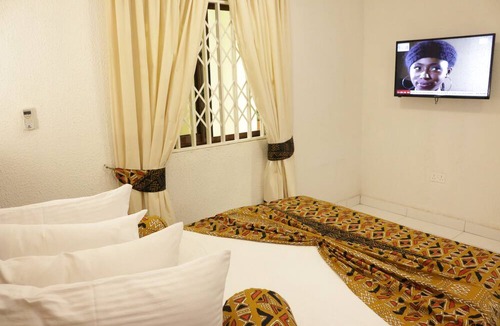 Sakumono Hotel | Coconut Grove Sakumono Hotel